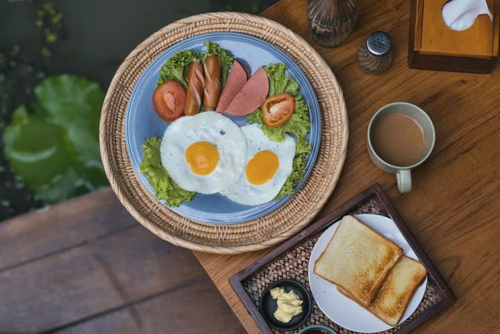 Breakfast tray
